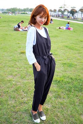 連身褲穿搭　嬌小女孩